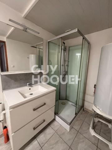 Maison à louer à COMBLES - 3 pièces, 2 chambres