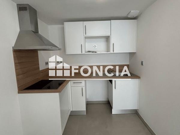 Location Appartement 3 pièces 55.46 m² - 8 AVENUE DE FLORE Istres 13800