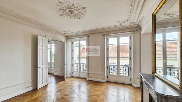 Appartement  4 pièces  104 m2  'Quartier des Prés'  Versailles