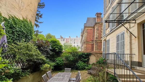 Appartement  4 pièces  104 m2  'Quartier des Prés'  Versailles