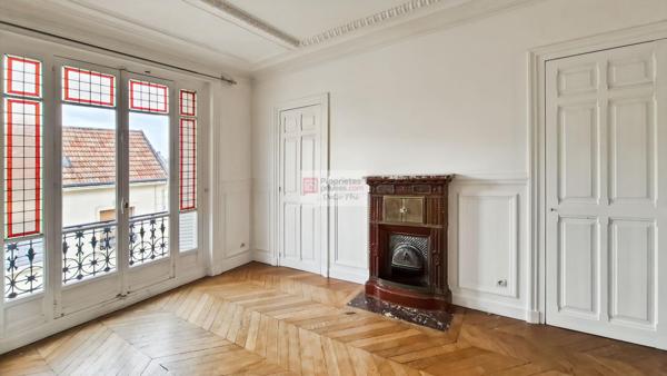 Appartement  4 pièces  104 m2  'Quartier des Prés'  Versailles