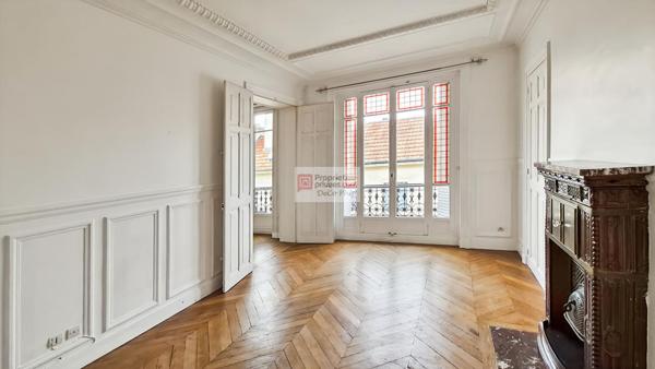 Appartement  4 pièces  104 m2  'Quartier des Prés'  Versailles