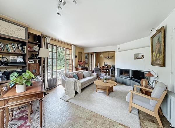 Maison familiale en impasse  Calme et nature à proximité immédiate de la coulée verte!