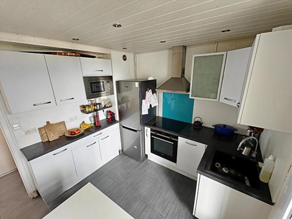 Appartement  T3 -66 m² -8/9 étages vue panoramique tous les massifs, balcon DPE D