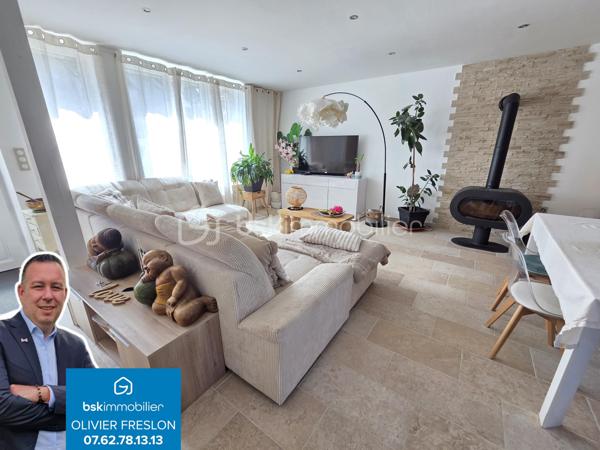 Maison de village de 113 m² avec terrain à Chaulgnes
Amoureux des coins de campagne, bordée par la forêt des Bertranges, située à deux pas des écoles, commerces et commodités de la jolie commune de Chaulgnes, nous vous présentons cette jolie maison de village de 113 m² habitables, implantée sur un terrain de 467 m². Elle propose 4 pièces dont 3 chambres, réparties comme suit : une entrée, un salon, un séjour, un dégagement, un WC, une cuisine, un cellier, un palier, deux chambres, une salle de bains, ainsi qu'une suite parentale avec sa salle d'eau privative.
Dès le rez-de-chaussée, l'entrée dessert un vaste salon-séjour de 37 m², lumineux et parfait pour recevoir. La cuisine aménagée et équipée de 12 m², accompagnée de son cellier attenant de 5 m², offre un espace fonctionnel pour le quotidien. Un dégagement et un WC indépendant complètent ce niveau.
Au premier étage, le palier de 7 m² dessert deux chambres de 10 m² chacune ainsi qu'une salle de bains de 6 m².
Au deuxième étage, une suite parentale de 24 m², avec sa propre salle d'eau, apporte un bel espace d'intimité, idéal pour se ressourcer à l'écart du reste de la maison.
Tous les sols de cette maison sont en travertin (entrée, salon, séjour) ou en carrelage (dégagement, wc, cuisine, cellier) ou encore en parquet (palier, chambres, salle de bains, suite parentale), elle comporte une isolation double vitrage PVC avec volets roulants motorisés, un chauffage au gaz avec une chaudière récente et entretenue ainsi qu'un poêle à bois pour de belles soirées au coin du feu.
Cette maison propose une partie de toiture en ardoise naturelle, une autre en tuiles plates et tuiles mécaniques terre cuite.
Côté extérieur, profitez d'une terrasse ainsi que d'une grande dépendance de 44m²,mais aussi  d'un jardin entretenu, entièrement clôturé, sur un terrain en deux parties pour un total de 467 m².

Les plus de cette maison : son emplacement à Chaulgnes, sa suite parentale indépendante au 2ème étage, son jardin entretenu et clôturé, sa dépendance et la diversité de ses systèmes de chauffage récemment renouvelés.
Des photos supplémentaires sont disponibles sur BSK IMMOBILIER, rubrique Nos conseillers, Olivier FRESLON.
Pour tout renseignement complémentaire ou pour une visite, contactez-moi au 07.62.78.13.13.

Ne passez pas à côté de cette opportunité à Chaulgnes, contactez-moi rapidement pour une visite !
