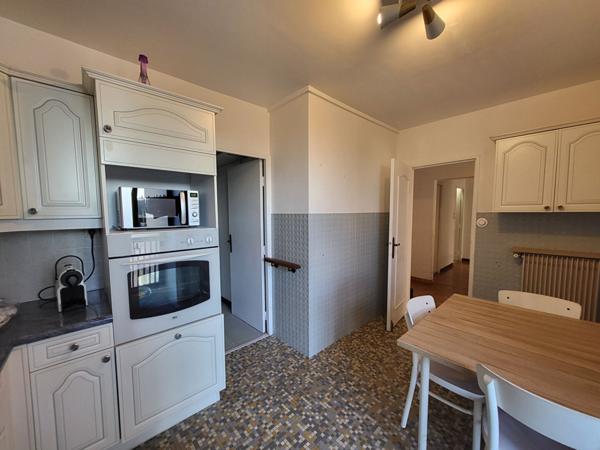 À vendre : Appartement 4 pièces dernier étage