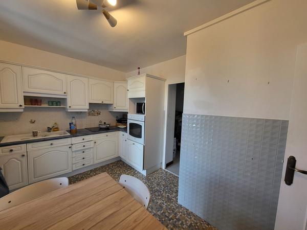 À vendre : Appartement 4 pièces dernier étage