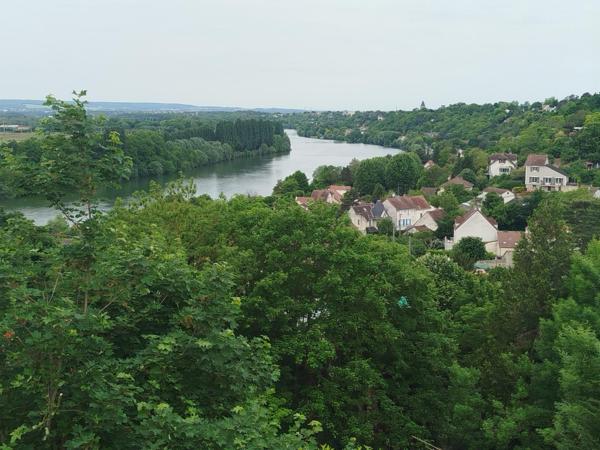 Propriété d'Exception située à La Frette Sur Seine à qqs minutes à pied de la Gare