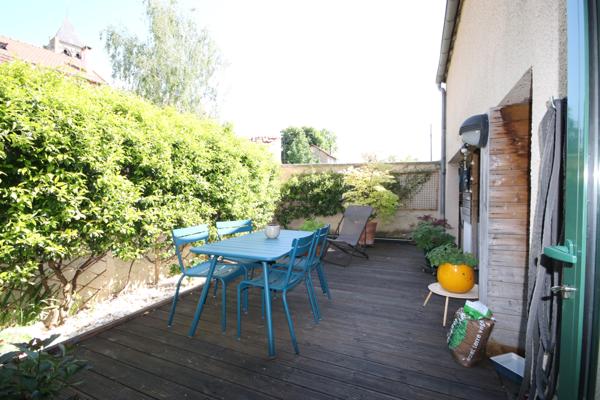 Bessancourt (95550) A vendre à Bessancourt, maison rénovée de 82 m2, 3 chambres.