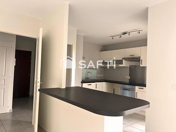 Magnifique T3 de 66 m2 entièrement rénové dans résidence récente au RDC surélevé avec jardin privatif