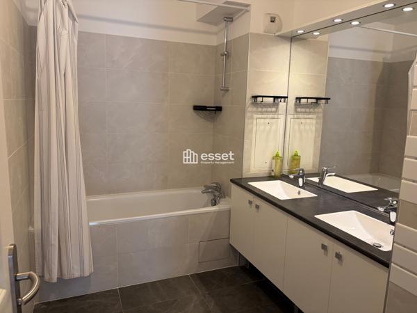 Location Appartement 5 pièces 115 m² - Levallois-perret 92300