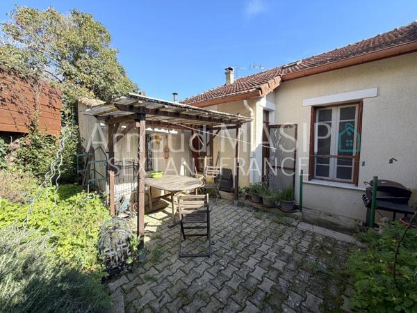 PAVILLON 2 CHAMBRES, BALCONNET, JARDIN PRIVATIF, QUARTIER CALME PROCHE COMMODITES