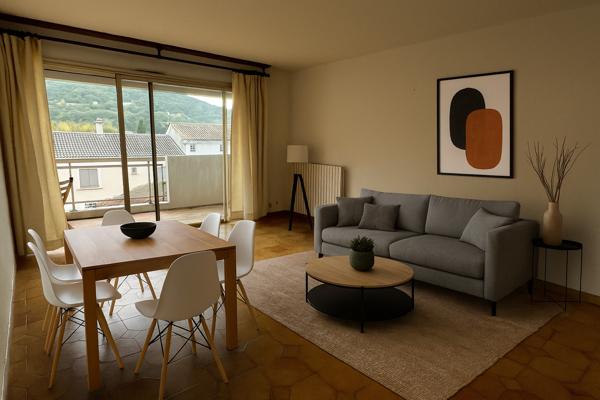 Appartement t2 terrasse cave et garage