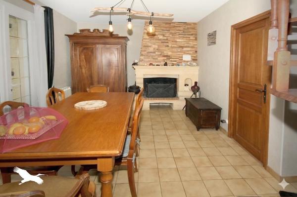 Maison à vendre 182 000 € Saint-Astier 5 p 100 m² DPE C