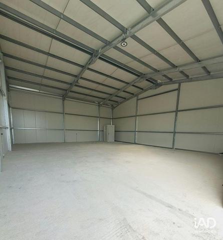 Location local d’activité 195 m² Saint-Germain-Laval