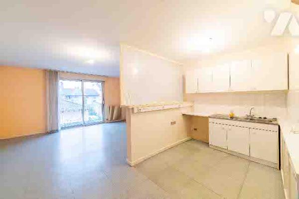 Centre ville T3 Traversant ascenseur cave et garage