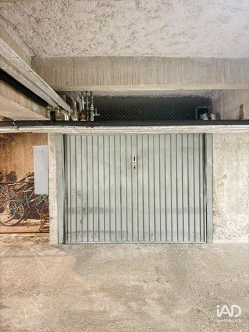 Location parking 15 m² Paris 8