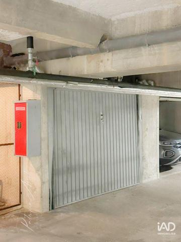 Location parking 15 m² Paris 8