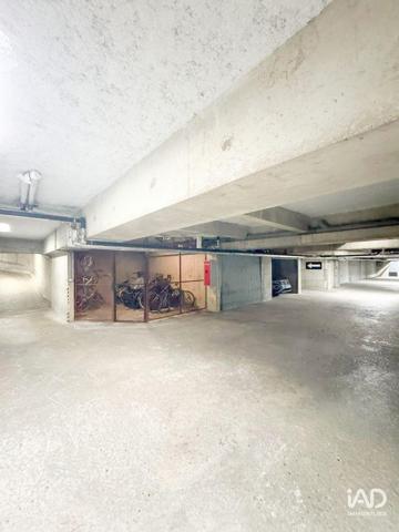 Location parking 15 m² Paris 8