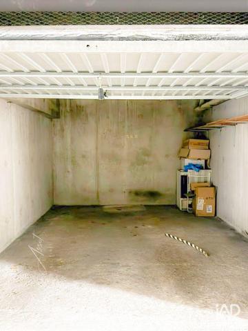 Location parking 15 m² Paris 8