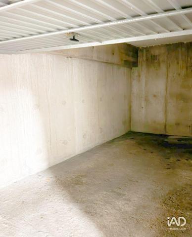 Location parking 15 m² Paris 8