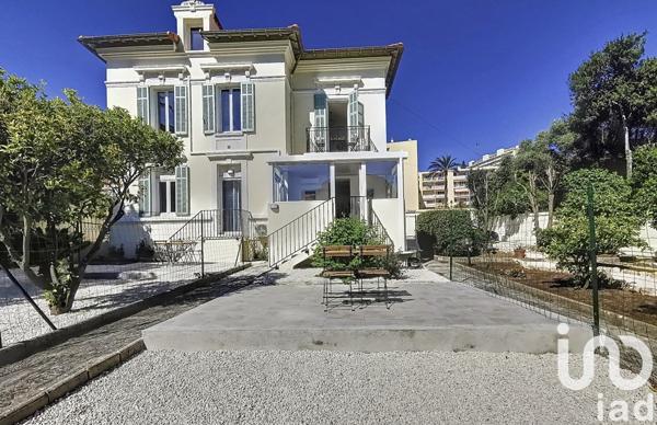 Appartement 2 pièces de 40 m² à Cannes (06400)