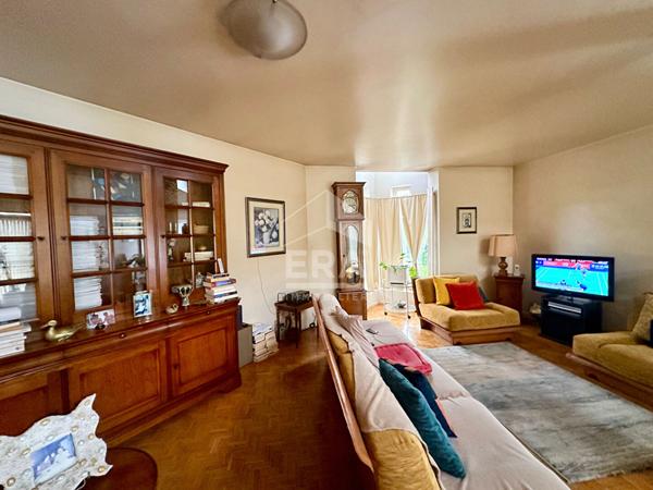 Maison d'architecte 4 faces sur sous sol - Piscine - Perpignan