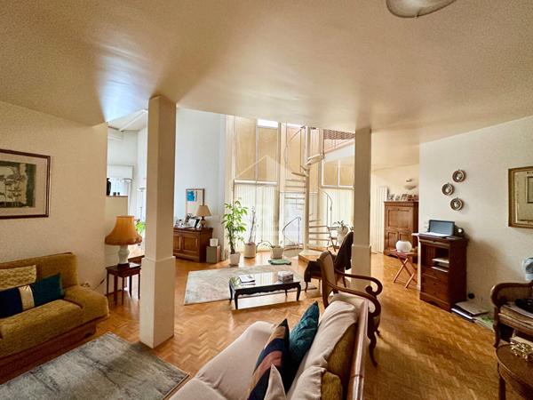 Maison d'architecte 4 faces sur sous sol - Piscine - Perpignan