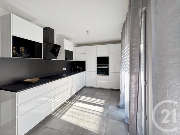 Appartement T5 à vendre  5 pièces - 110,68 m2 BANDOL - 83