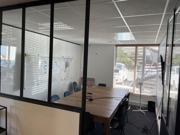 BUREAUX À LA LOCATION-330 M²-VERTOU PROCHE PÉRIPHÉRIQUE