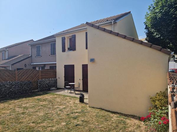 Maison à vendre à Combs la Ville - 3 Chambres.