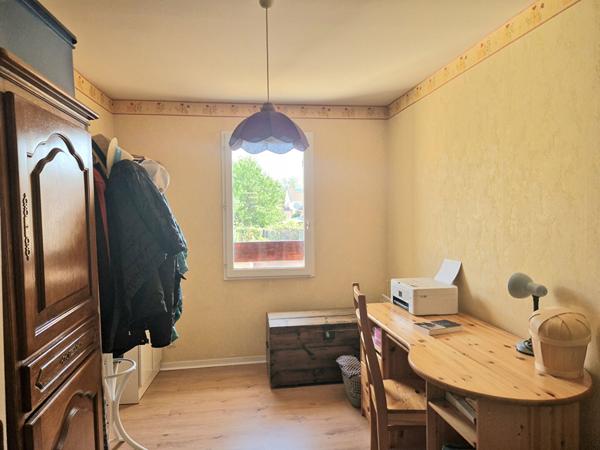 Maison à vendre à Combs la Ville - 3 Chambres.