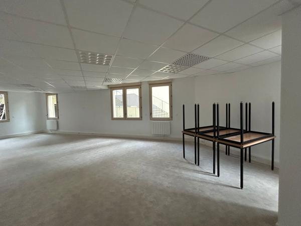 BUREAUX- A LOUER - ST NAZAIRE - GARE - 325 M2 - TERTIAIRE