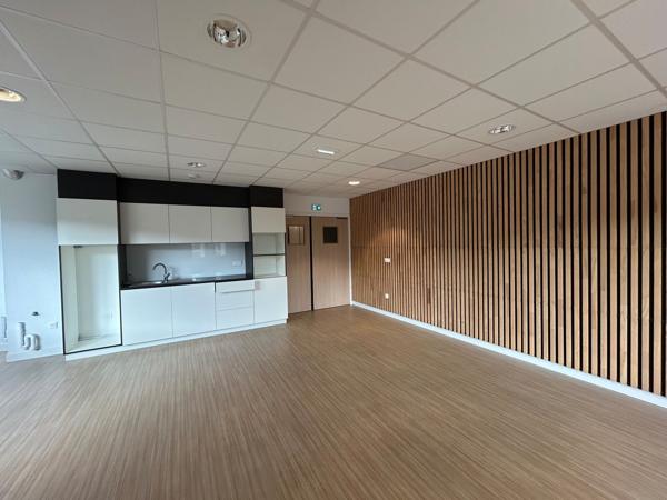 BUREAUX- A LOUER - ST NAZAIRE - GARE - 325 M2 - TERTIAIRE