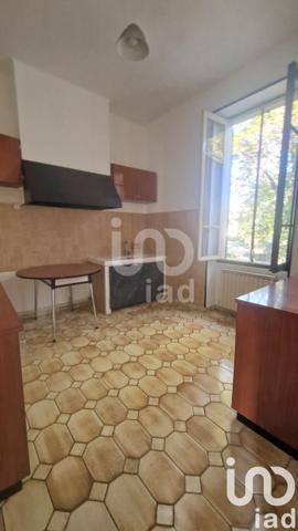 Maison de ville 4 pièces de 107 m² à Nîmes (30000)