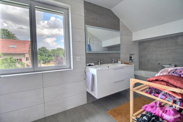 Maison à vendre  6 pièces - 155 m2 PERRIGNIER - 74