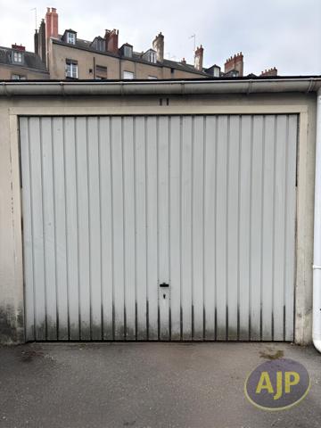 Parking à louer Nantes : 327€ - AJP Immobilier Nantes Ouest
