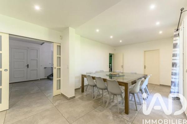 Maison à vendre 8 pièces 244,72 m² La Queue-en-Brie