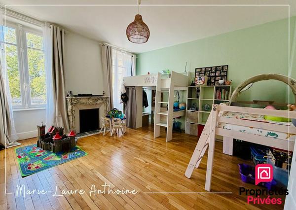 Appartement Bourg-en-bresse 5 pièce(s) 214.75 m2