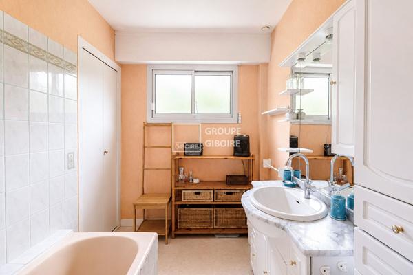 Maison T5 à vendre LA MEZIERE - 125 m² (réf : DBT26650E)