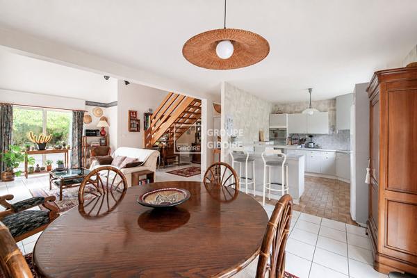 Maison T5 à vendre LA MEZIERE - 125 m² (réf : DBT26650E)