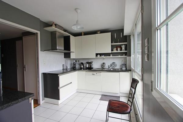 UN SUPERBE DUPLEX AVEC VUE SUR L'ODET, ASCENSEUR & GARAGE. - A QUIMPER Quimper CENTRE