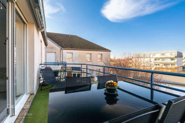 LONGVIC SUPERBE T4 DE 82.75 M2 AU DERNIER ETAGE