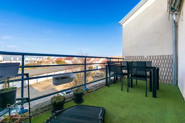 LONGVIC SUPERBE T4 DE 82.75 M2 AU DERNIER ETAGE