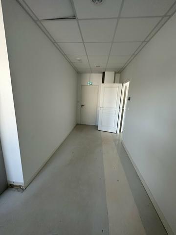 BUREAUX À LOUER DANS L'IMMEUBLE DE LA CHAMBRE DES MÉTIERS-PROCHES TOUTES COMMODITÉS