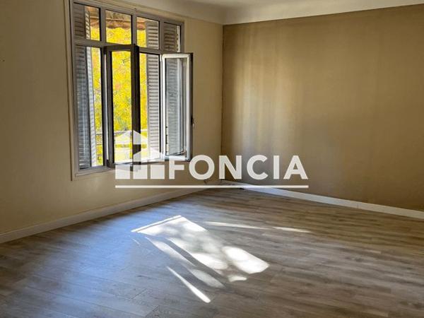 Location Local commercial 3 pièces 128 m² - 1-3 RUE HENRI FABRE Avignon 84000