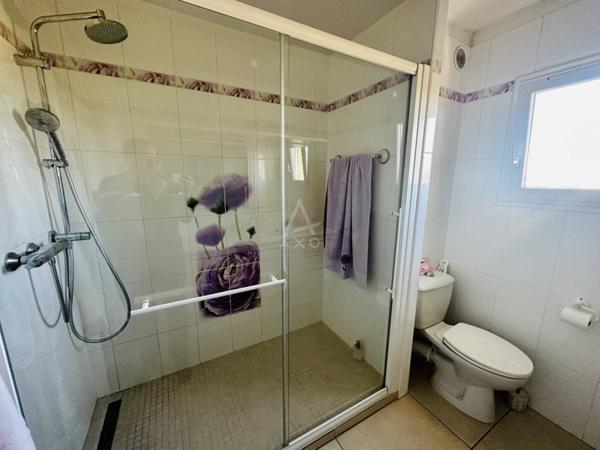 Hyères  Grand appartement traversant avec terrasses et garage