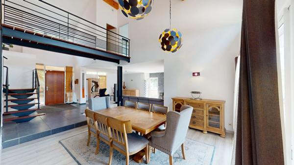 COLOMIERS PERGET Villa ARCHITECTE T7 272m² avec piscine et garage!