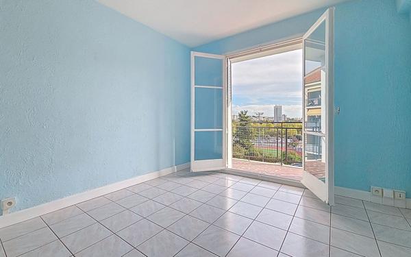 Appartement à vendre    3 pièces • 51 m2 Saint-Laurent-du-Var