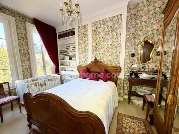 Élégante demeure bourgeoise du XIXᵉ – Parc paysager - Centre bourg- Saint-Julien-le-Faucon (14140)